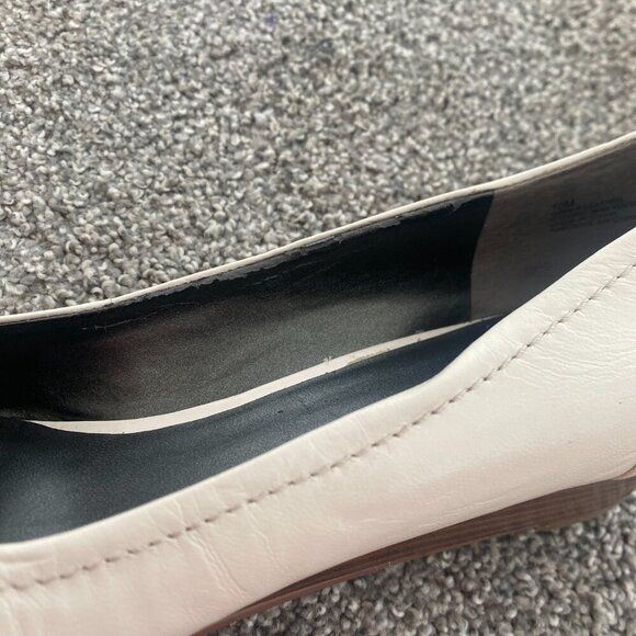 VIANNI COLLECTION White Wedge Heels Office Business Work Shoes Women's Size 10 - Picture 8 of 10